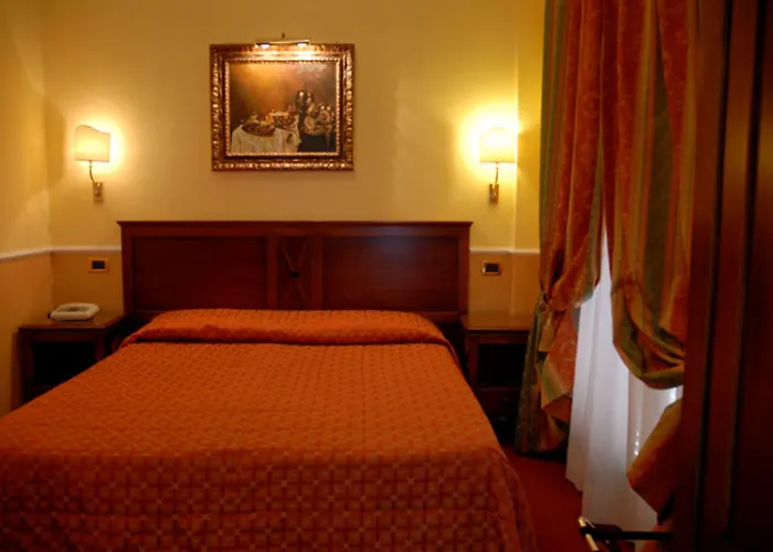 Aurora Garden Hotel 3*