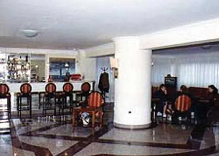 Hotel Aurora Garden 3*