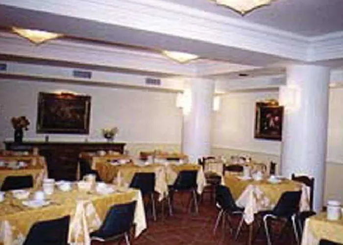 Aurora Garden 3* Roma