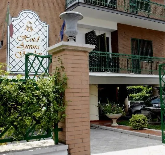 Hotel Aurora Garden 3*