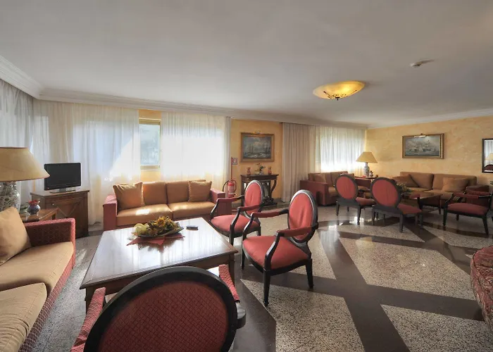 Hotel Aurora Garden